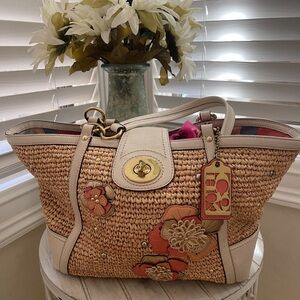 Coach Hamptons Straw Floral Shoulder Bag #19347